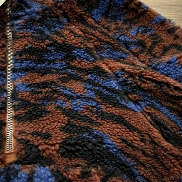 ‼️NWT‼️scuba oversized fleece funnel neck - Picture 4 of 8